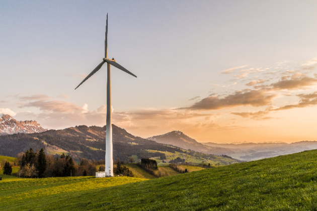 Neuinvestitionen in Erneuerbare Energien weltweit wieder steigern!